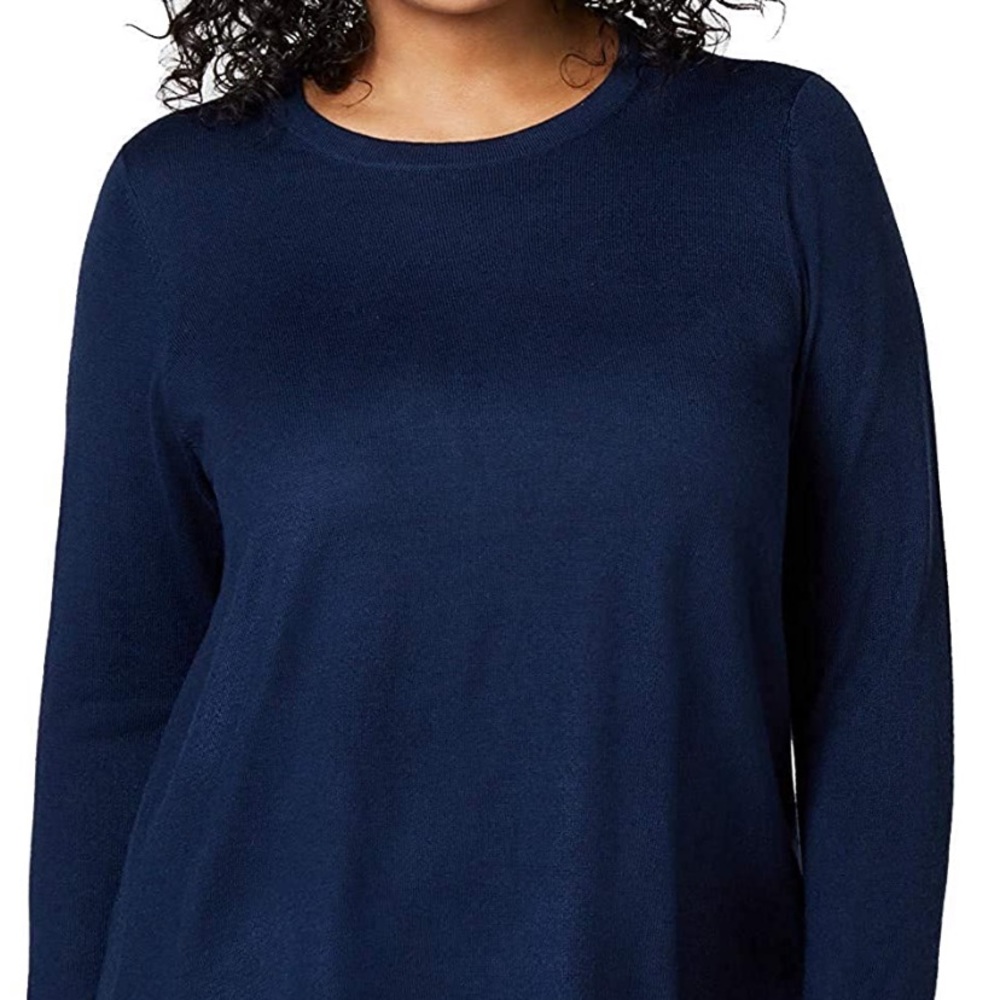 Navy pullover sweater with white trim